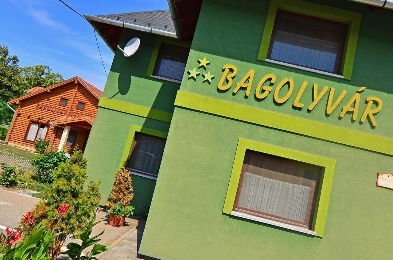 Medora Park - Bagolyvar Apartmanhaz Гардонь Екстер'єр фото